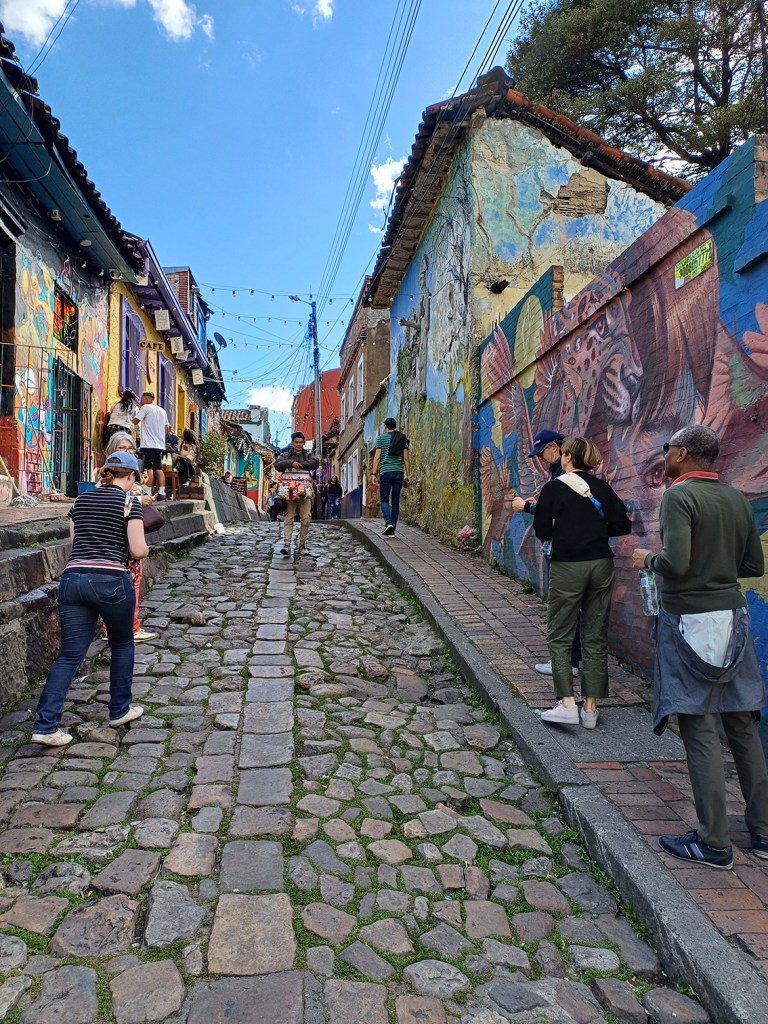 Visite guidée de la Candelaria à Bogota en Francais avec un groupe de 9 personnes