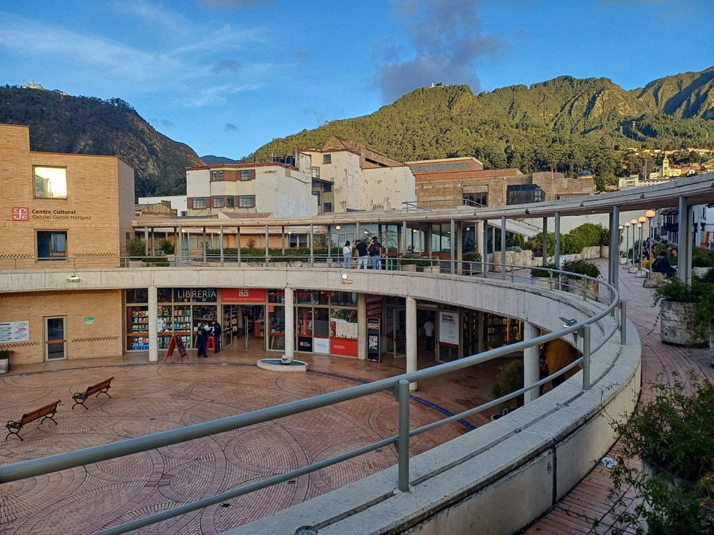 tour-coeur-historique-Monserrate-Candelaria-guide-francophone-Bogota