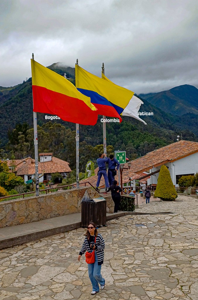 Guide Francophone - anniversaire Bogota - Tour Candelaria Francais